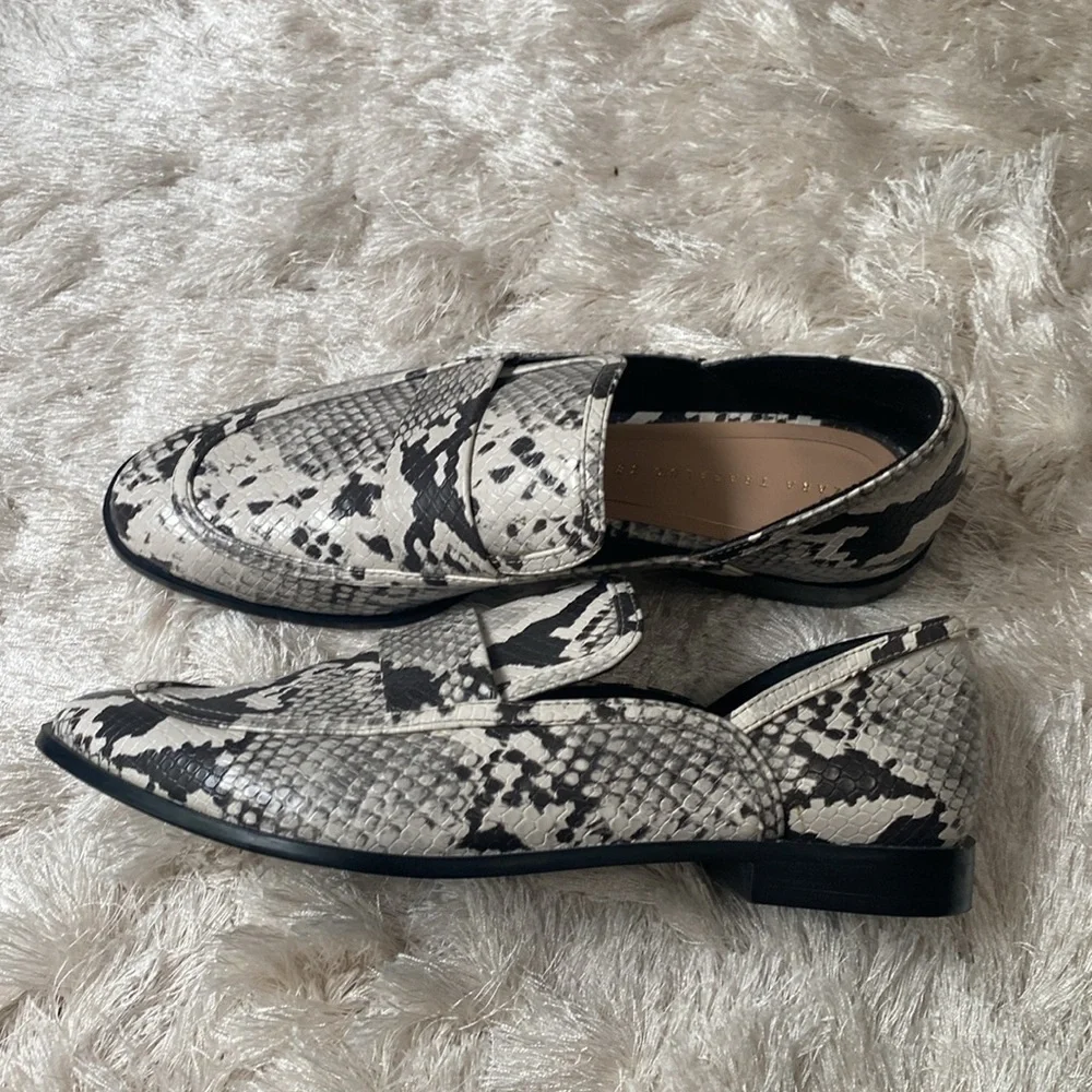 Zara Snake Embossed Loafers - Picture 9 of 12